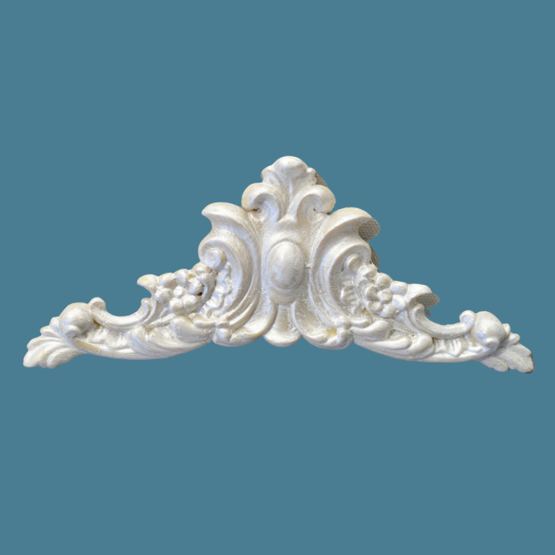 P8 Flower and Leaf Pediment, a peaked Efex flexible moulding crest with a central cartouche, acanthus scrolls and carved flower clusters