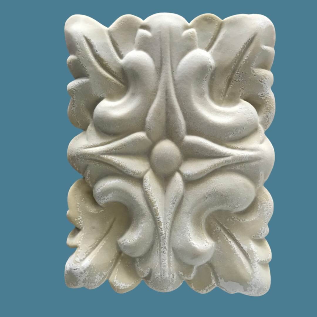 R113 Large Gothic Rosette, a rectangular Efex flexible moulding block with bold carved Gothic leaves around a central four-petal flower