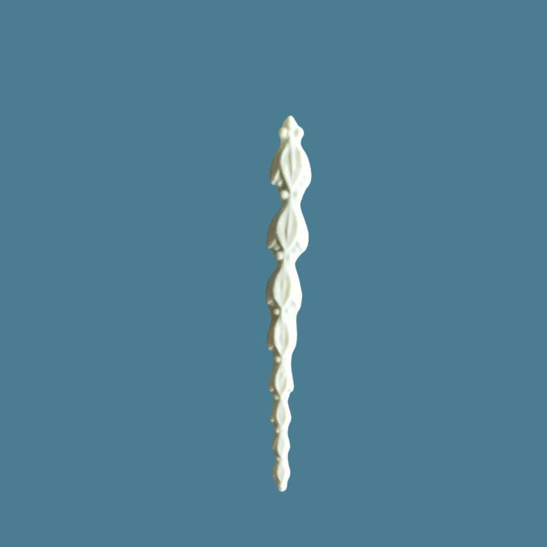 D4 Leaf Drop, a slender Efex flexible moulding drop of small graduated leaves tapering to a fine point