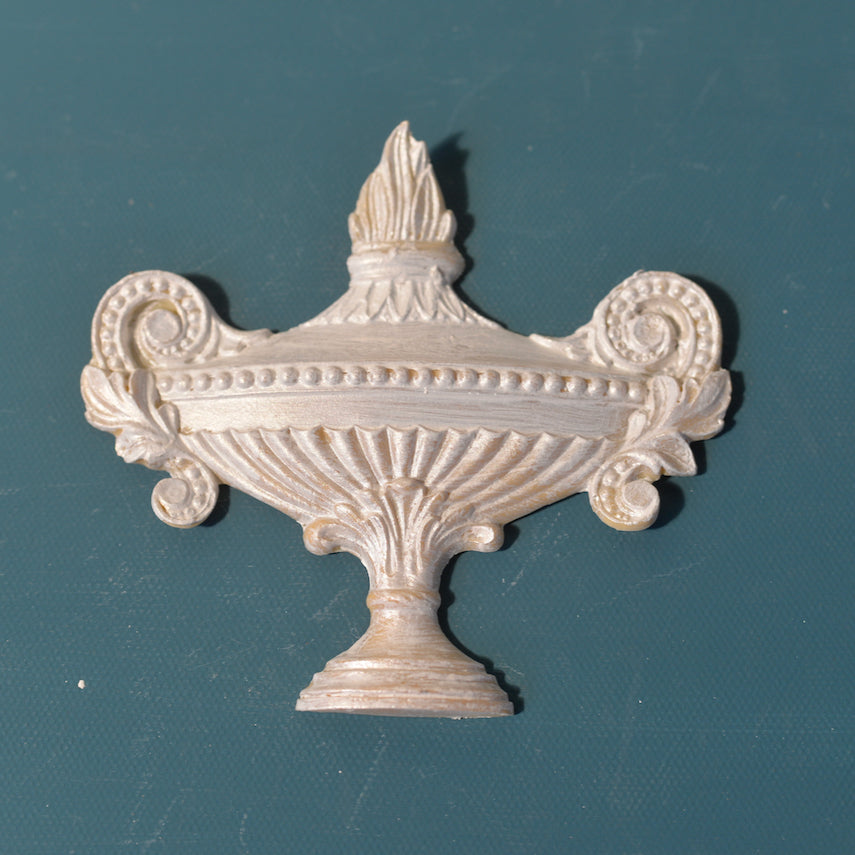 R38 Classic Greek Urn, a wide Efex flexible moulding urn with scrolled handles, beaded rim, fluted bowl and flame finial