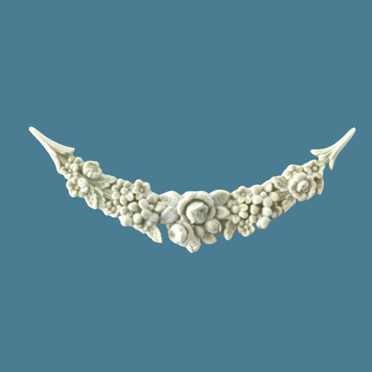 SW7 Medium Rose and Flower Swag, a curved Efex flexible moulding garland of carved roses and small flowers