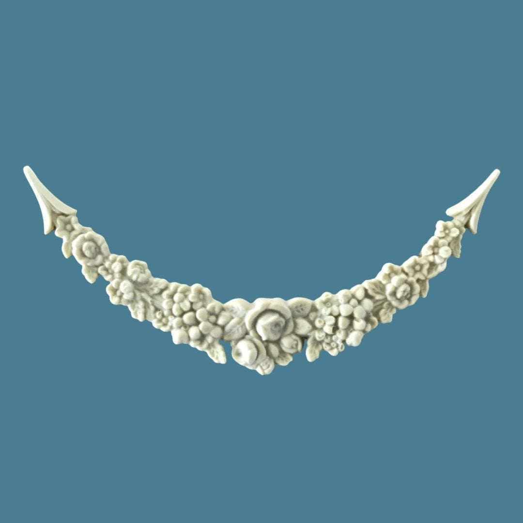 SW8 Large Rose and Flowers Swag, an Efex flexible moulding garland densely carved with roses and blossoms, ending in leaf tips
