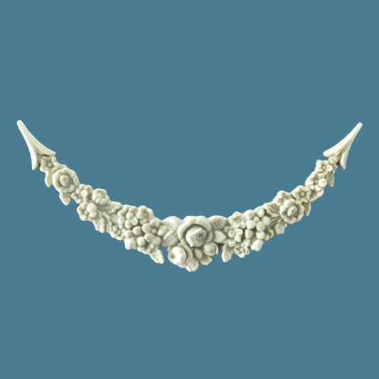 SW8 Large Rose and Flowers Swag, an Efex flexible moulding garland densely carved with roses and blossoms, ending in leaf tips
