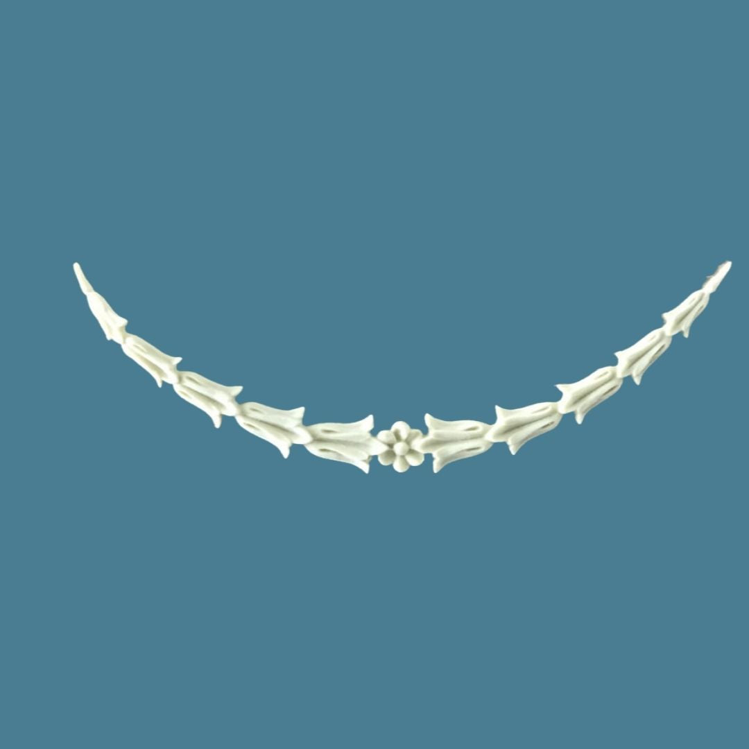 SW22 Medium Bellflower Swag, a curved Efex flexible moulding garland of bellflowers centred on a small rosette