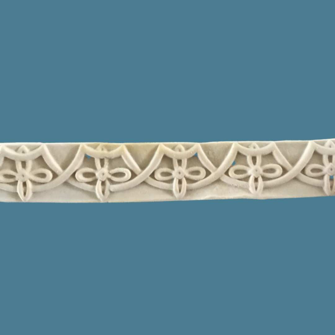 T23 Celtic Art Deco Trim, Efex flexible moulding with interlaced arches and Celtic knot motifs